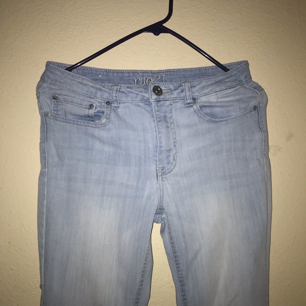 light wash high-waited jeans!!